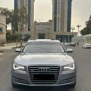 Audi A8, 2011