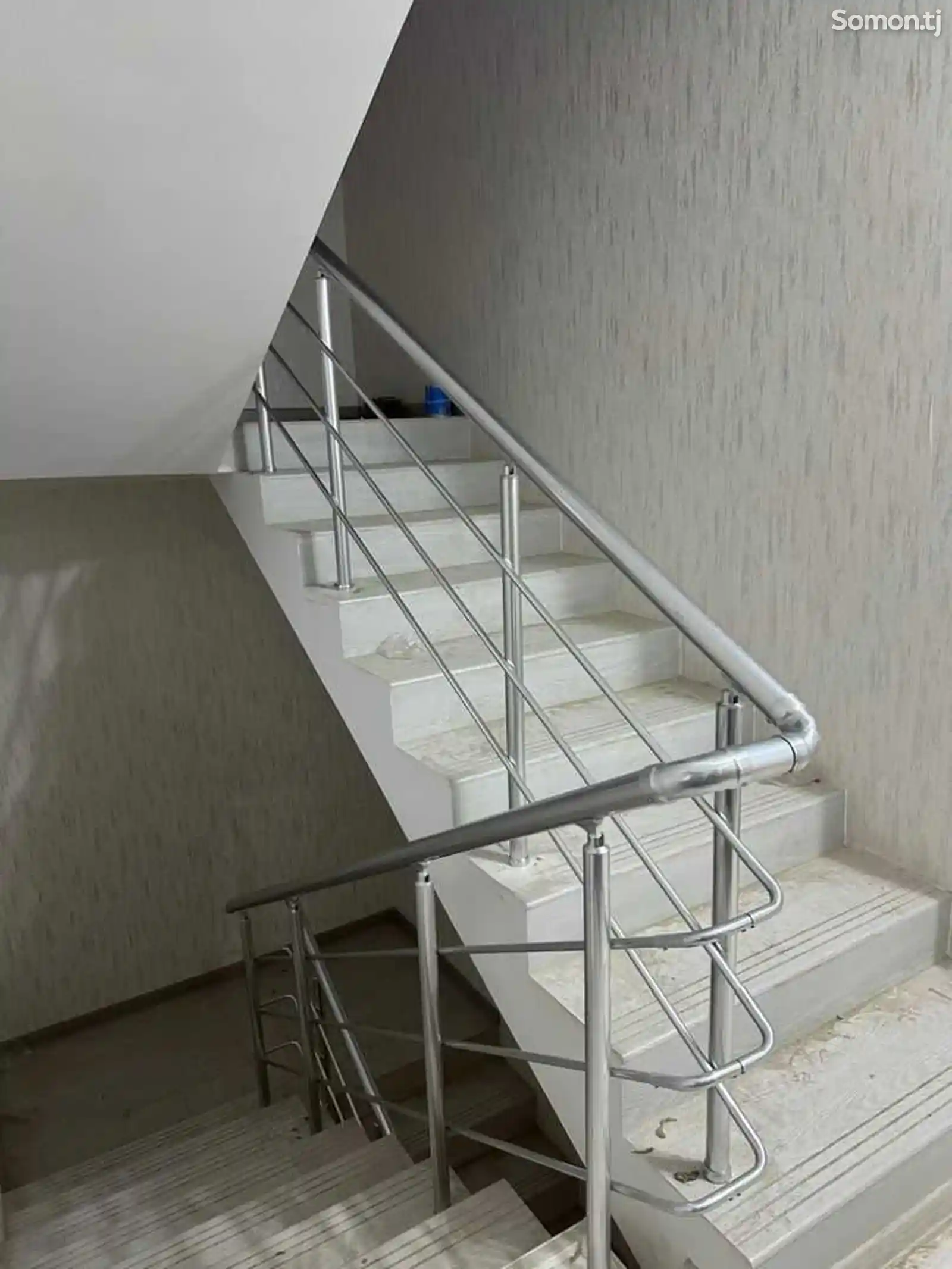 Алюминиевые перила для лестниц на заказ-6