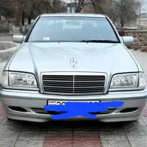 Лобовое стекло на Mercedes W202