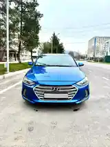 Hyundai Elantra, 2017-4