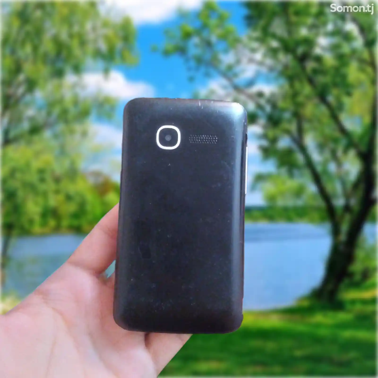 Телефон Alcatel-2