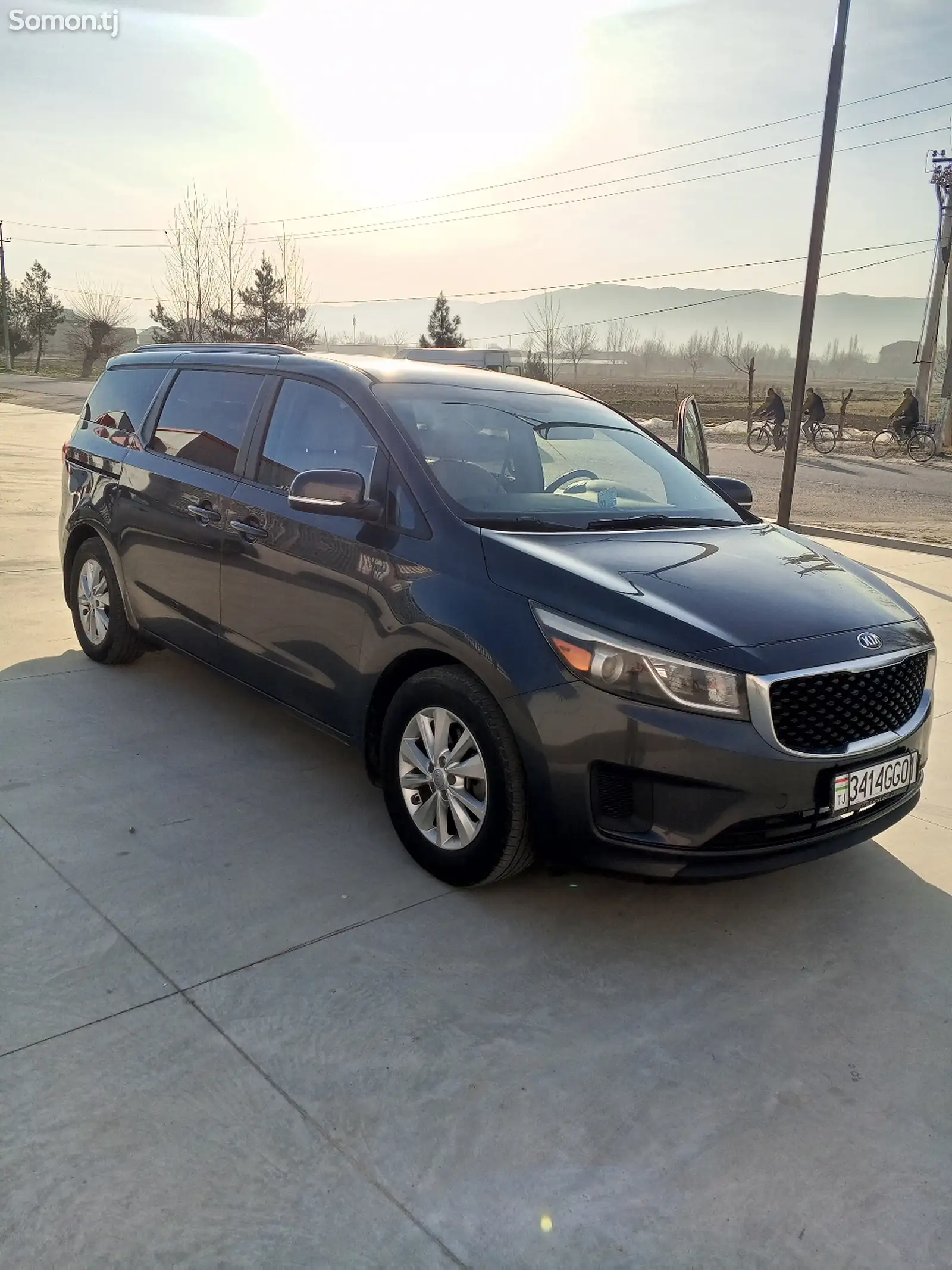 Kia Sedona, 2015-1