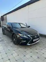 Lexus ES series, 2017-2