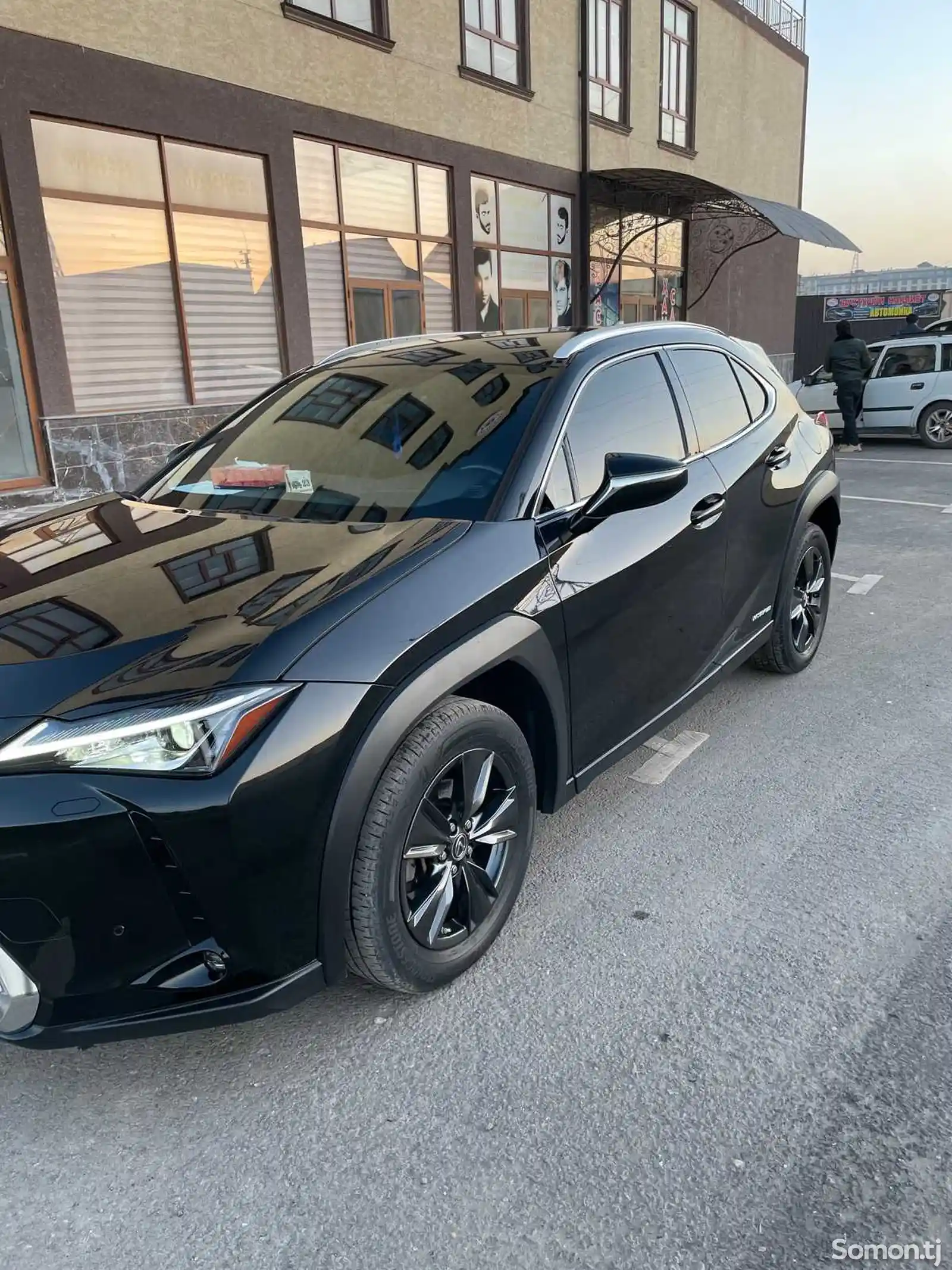 Lexus UX series, 2021-2