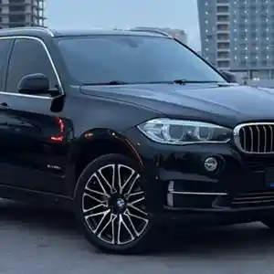 Лобовое стекло от BMW IX5