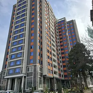 3-комн. квартира, 2 этаж, 110 м², Спартак