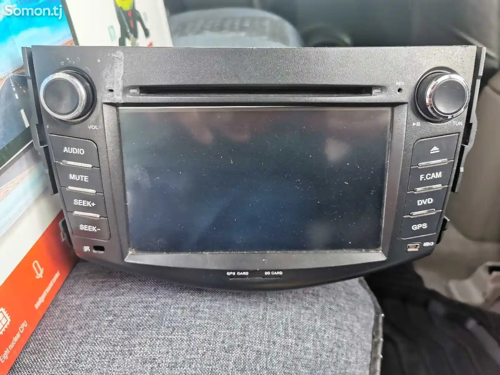 Штатный мультимедийный монитор для Toyota RAV 4-1