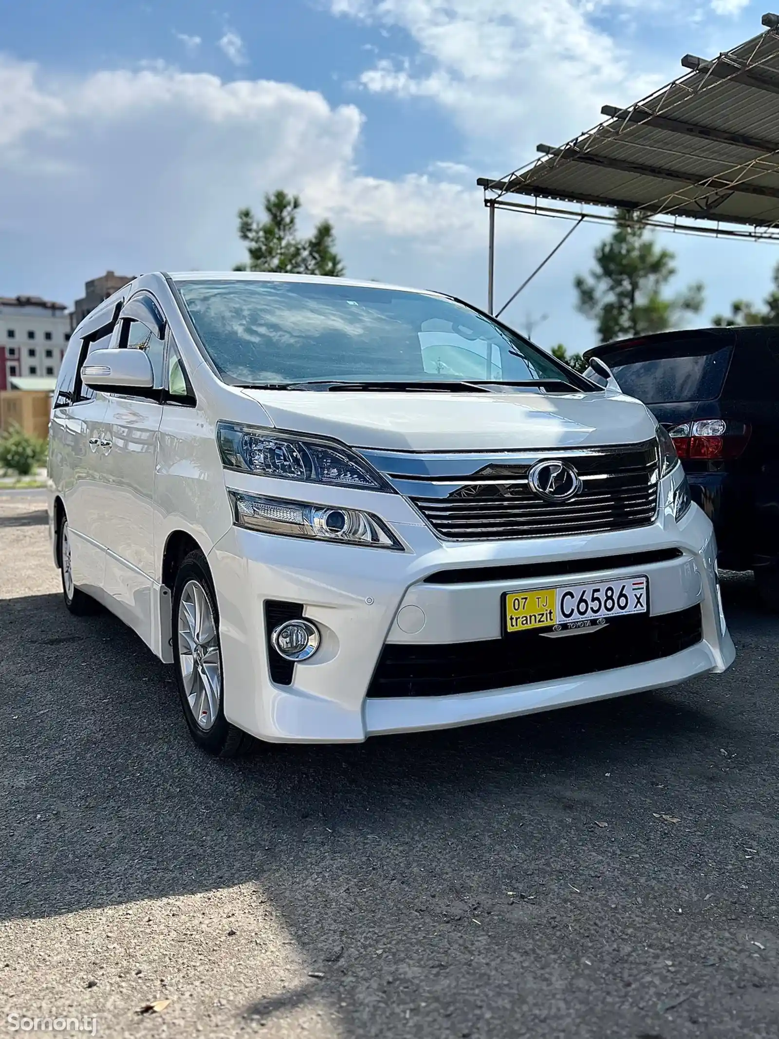 Toyota Vellfire, 2014-4