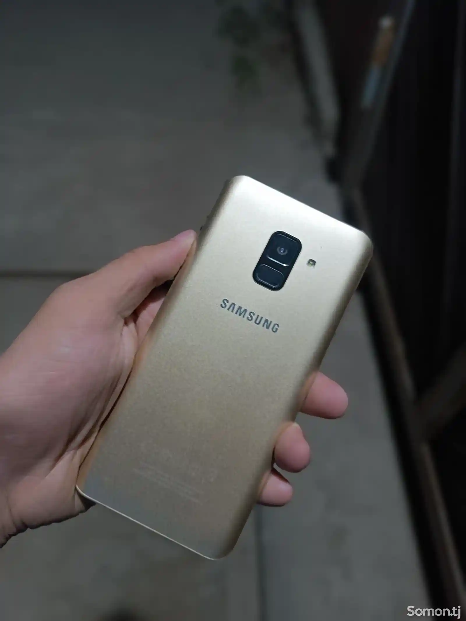 Samsung Galaxy А8-9