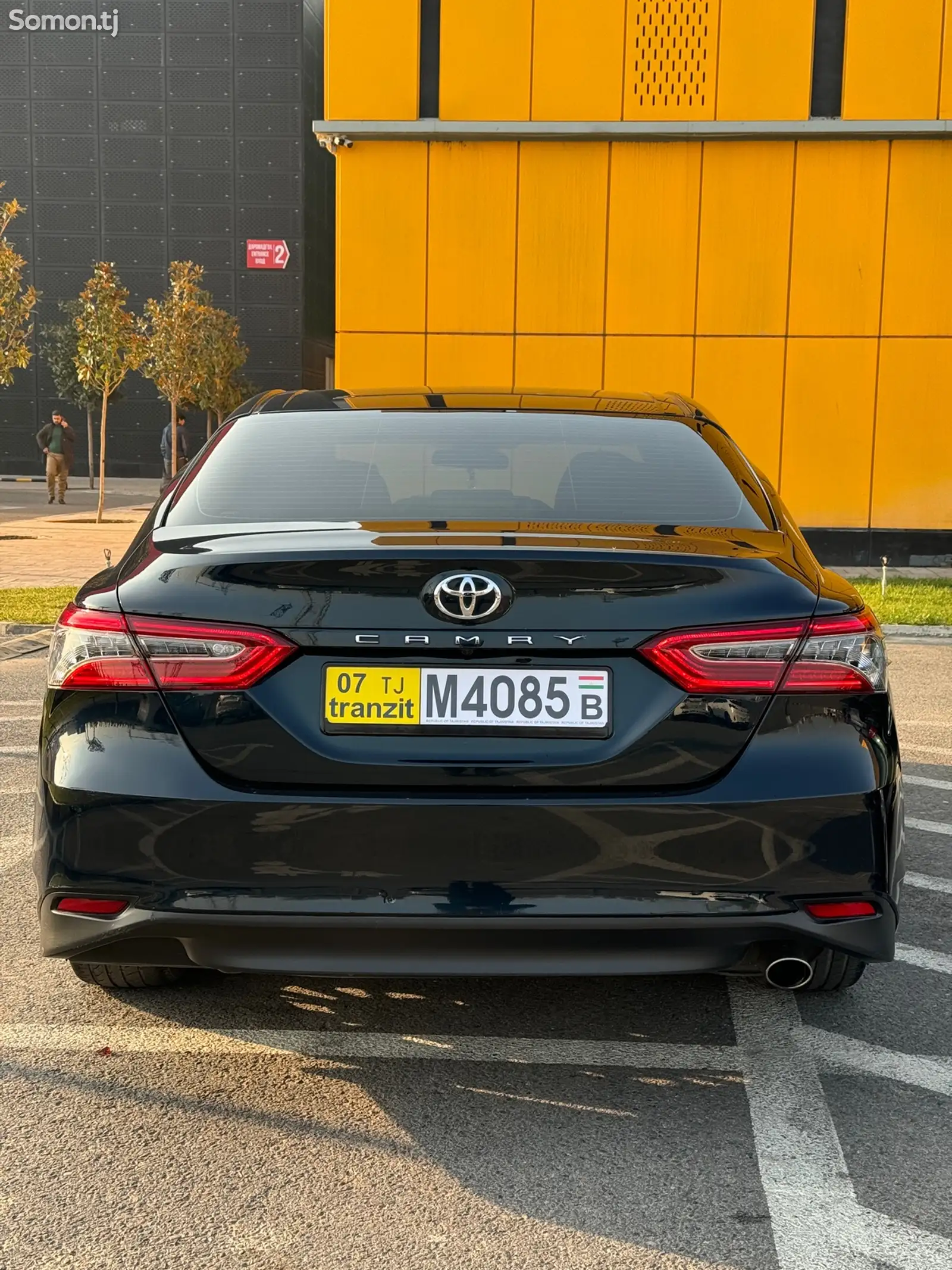 Toyota Camry, 2018-1