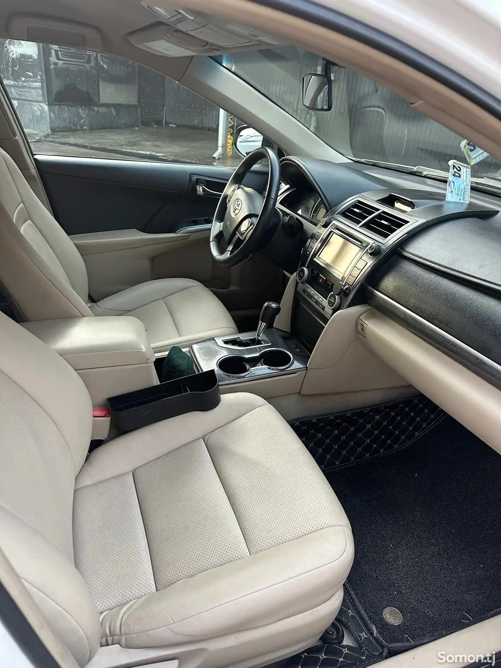 Toyota Camry, 2013-9