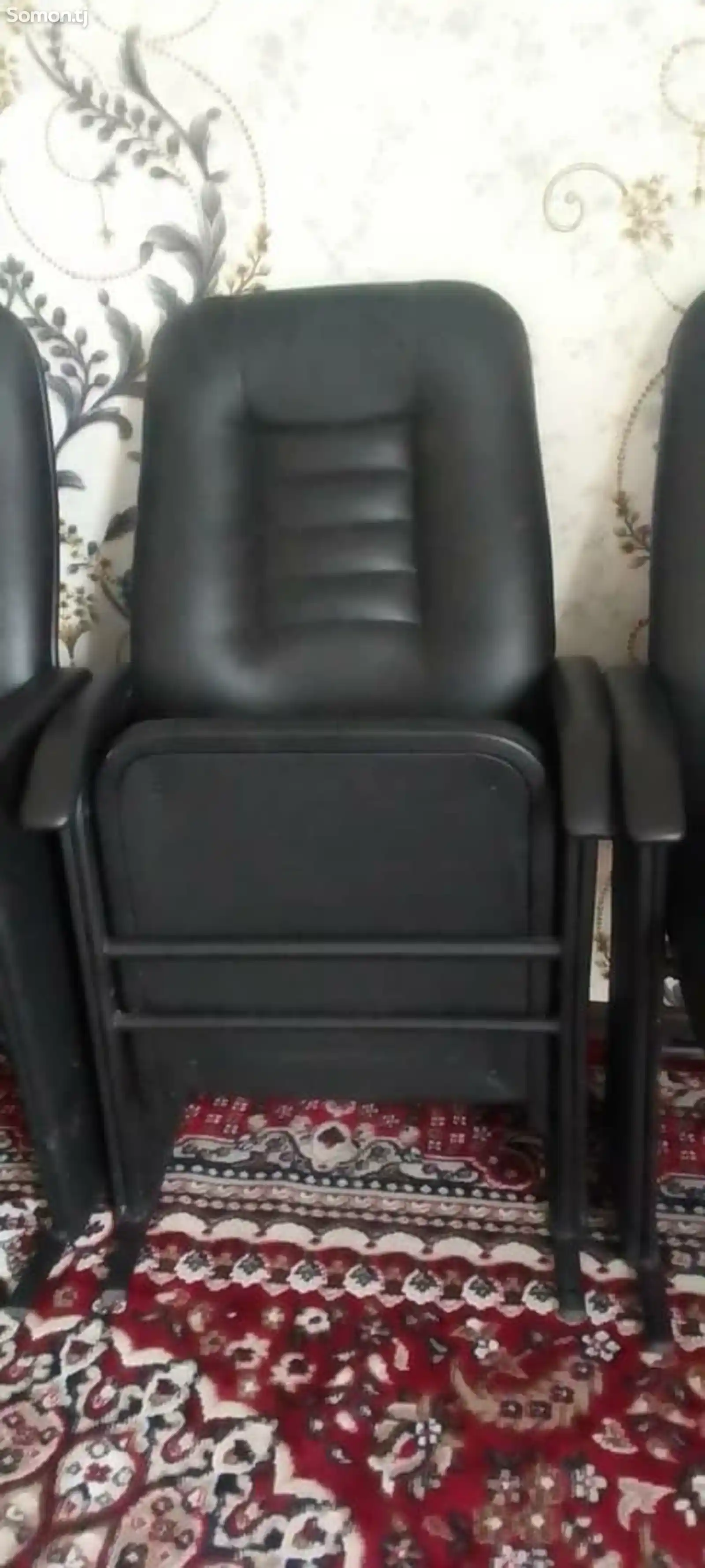 Офисные кресла-1