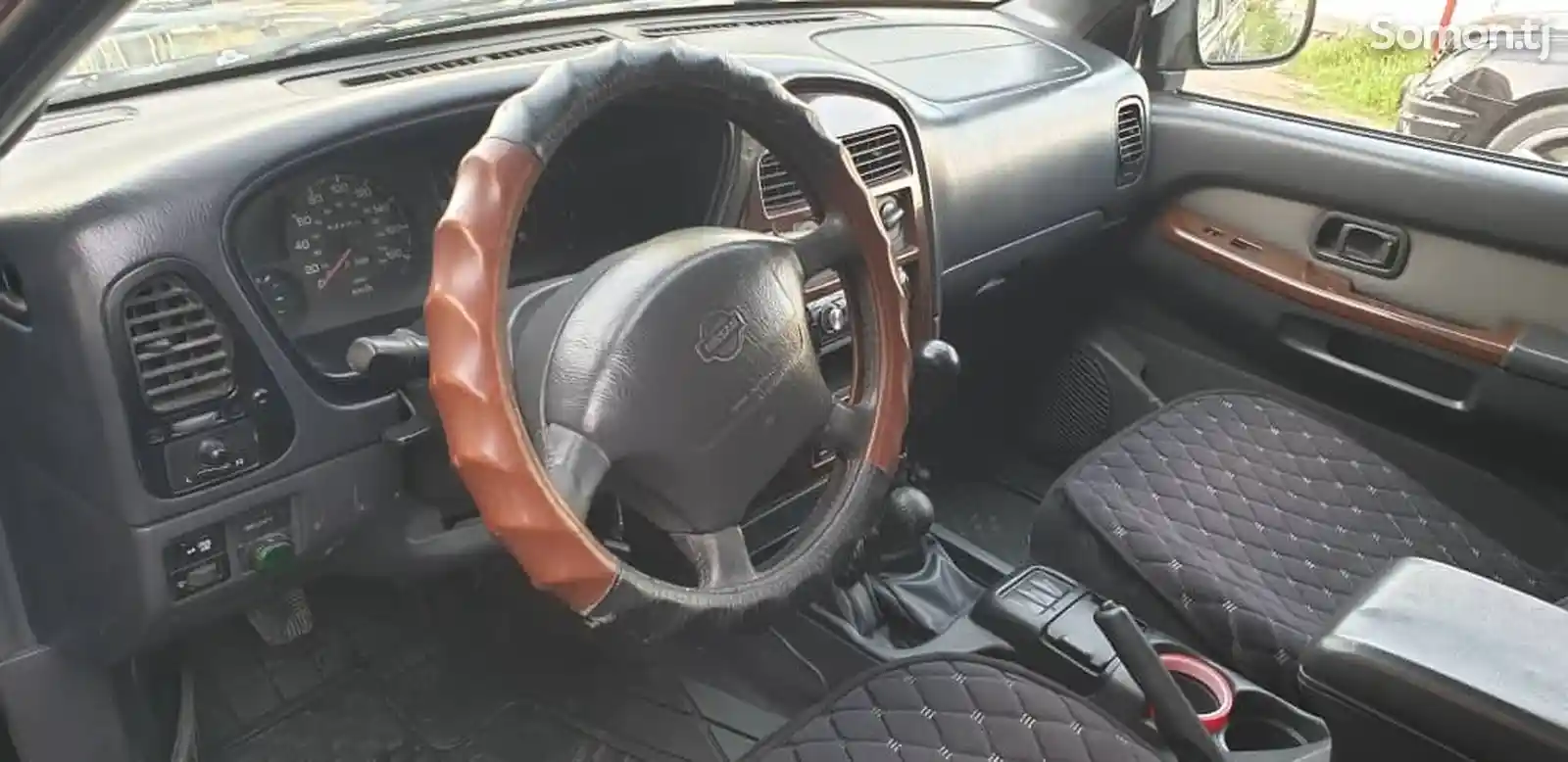 Nissan Pathfinder, 1996-8