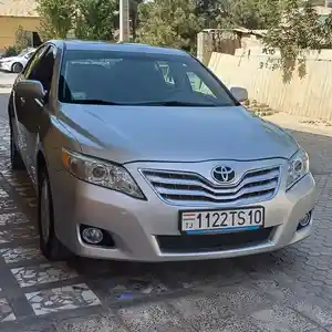 Toyota Camry, 2011