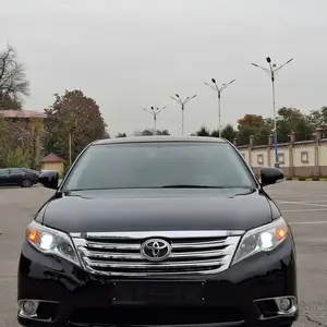 Toyota Avalon, 2011