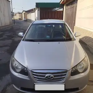 Hyundai Avante, 2010