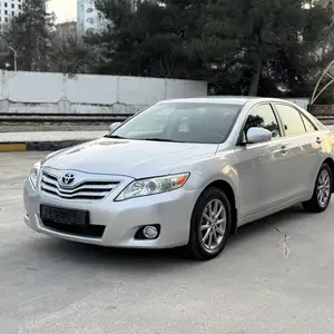 Toyota Camry, 2010