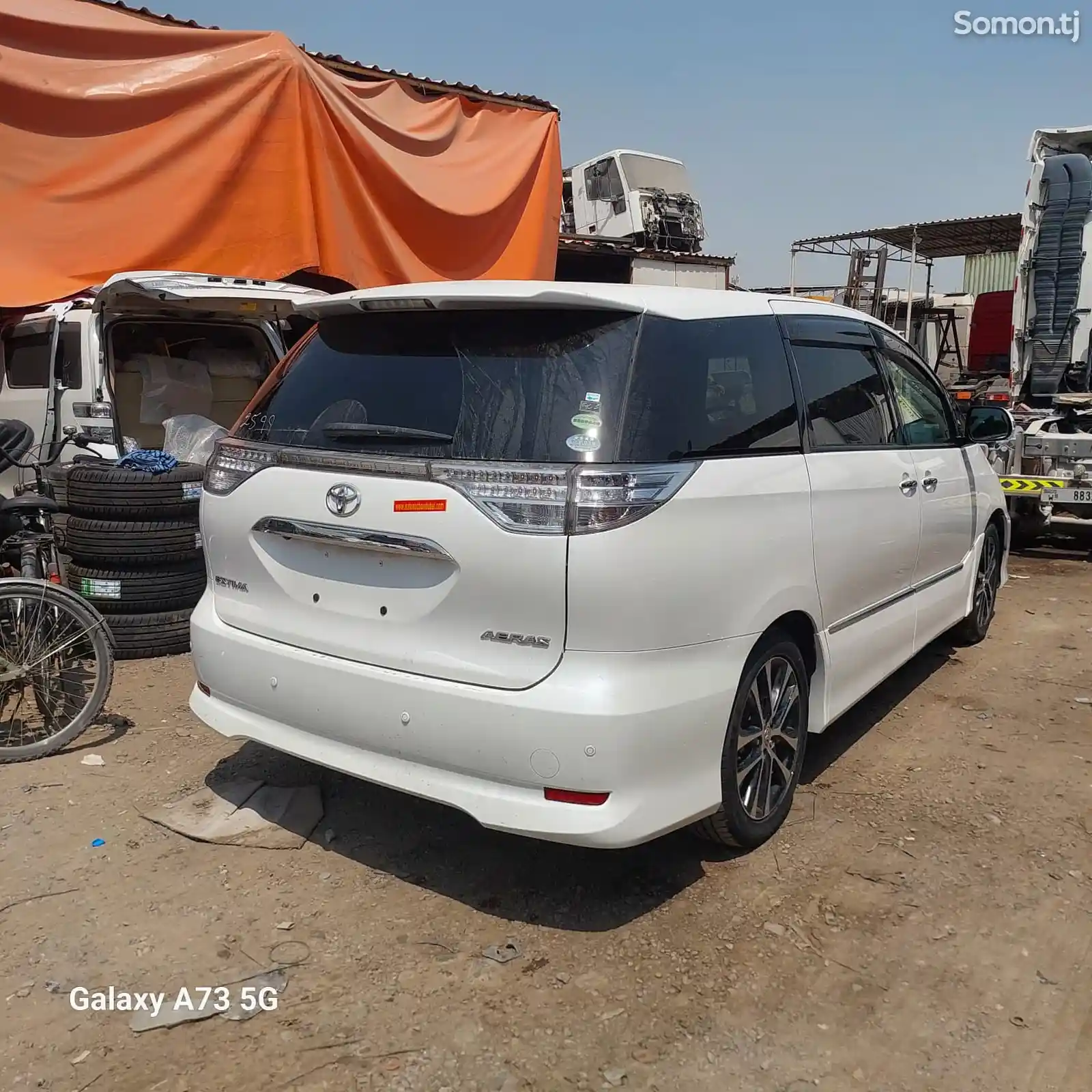 Toyota Estima, 2014-11