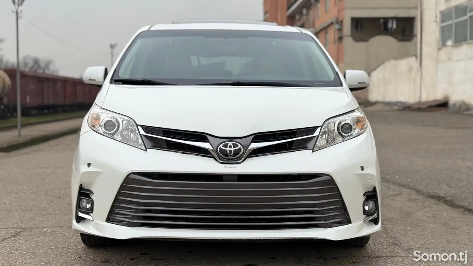 Toyota Sienna, 2016-1