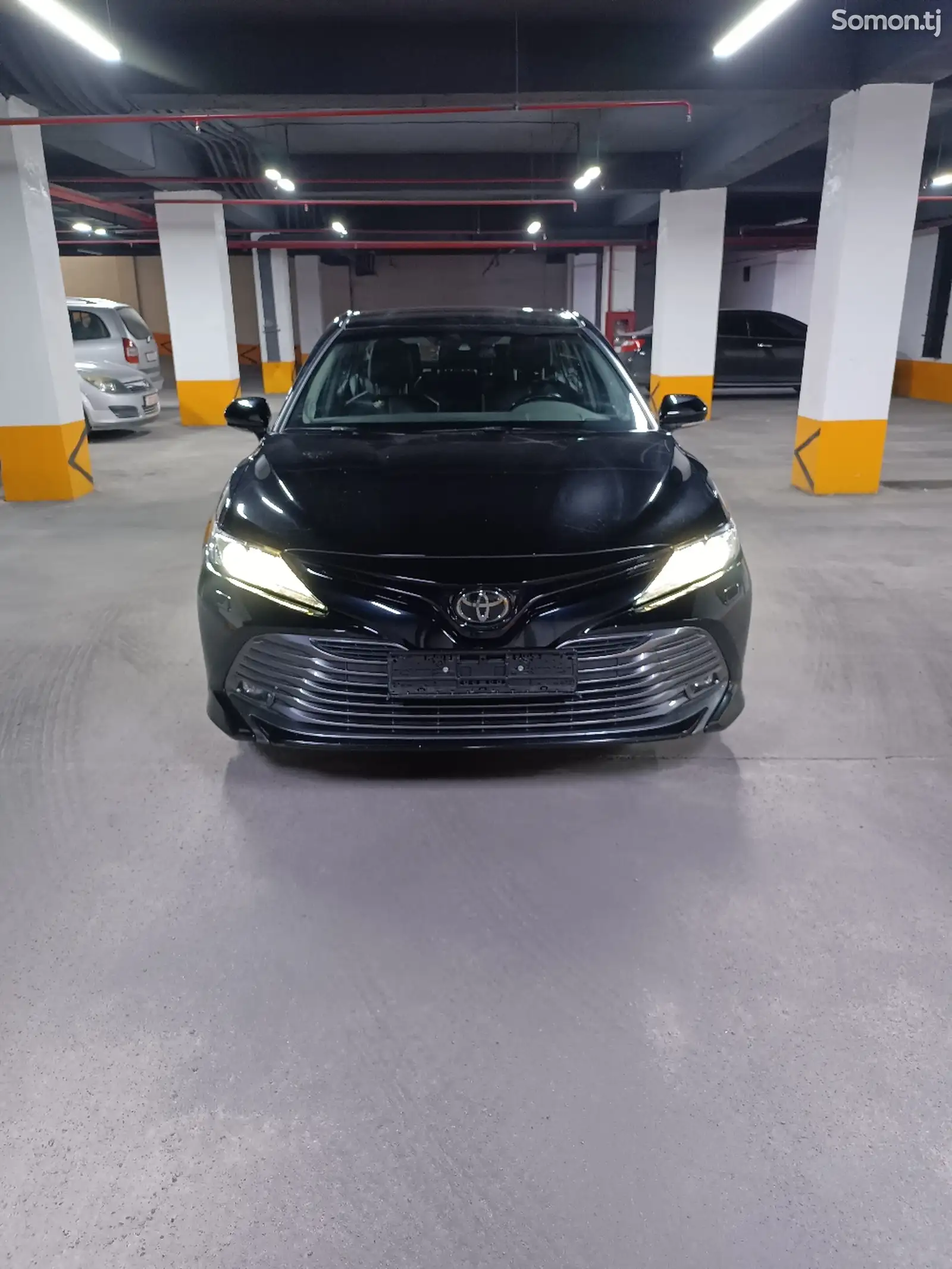 Toyota Camry, 2020-1