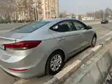 Hyundai Elantra, 2017-2