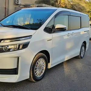 Toyota Voxy, 2014 на заказ