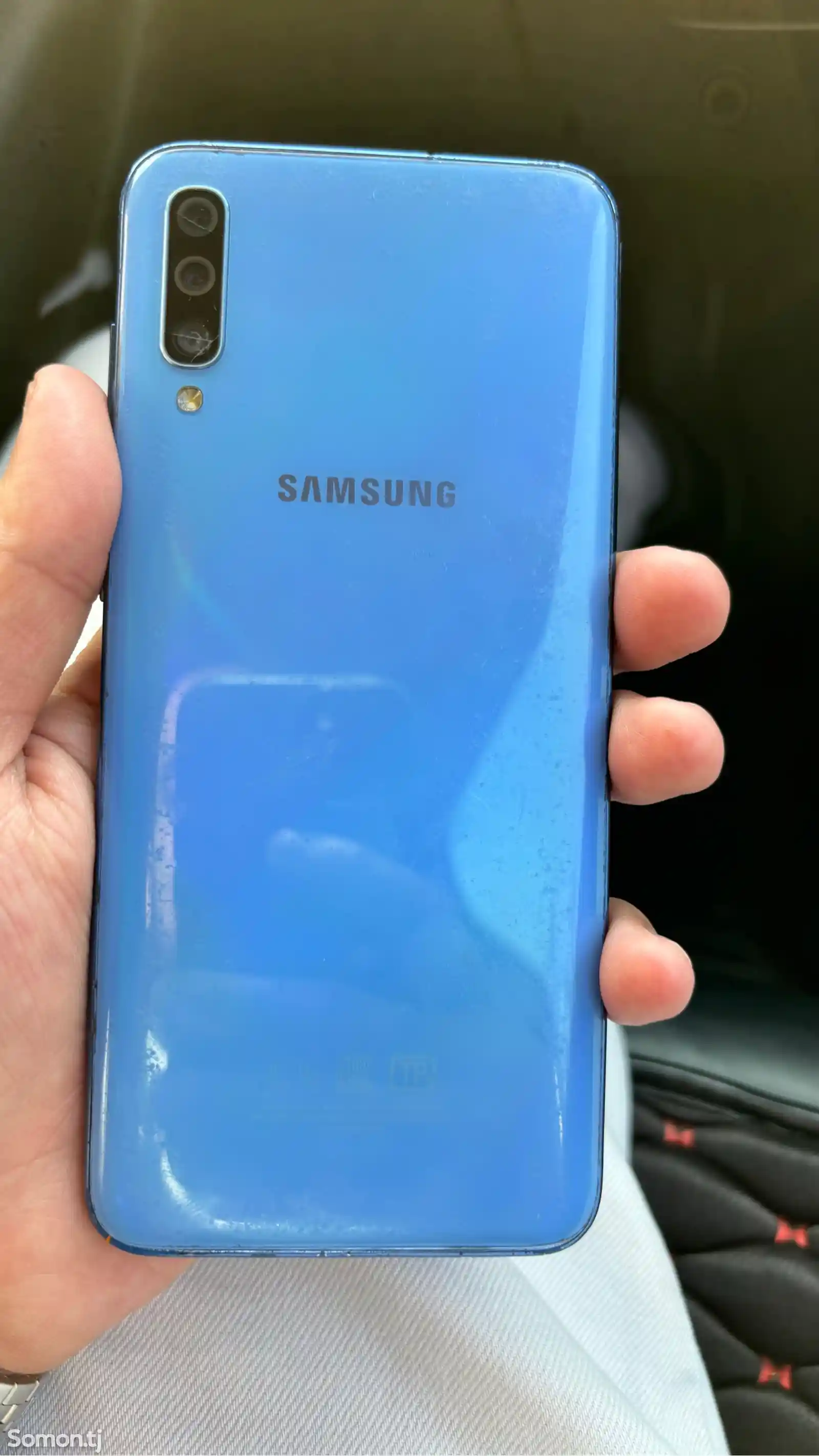 Samsung Galaxy A70-2