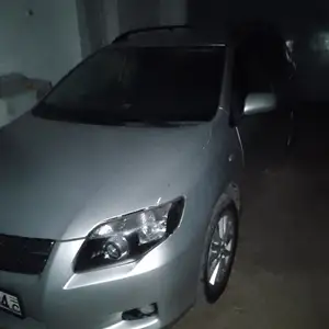 Toyota Fielder, 2010