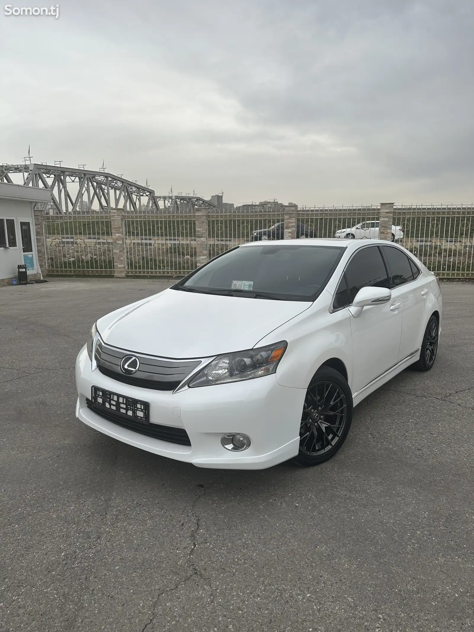 Lexus HS series, 2010-1