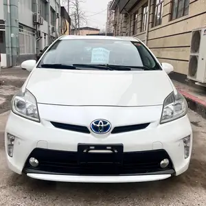 Toyota Prius, 2014