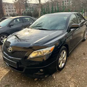 Toyota Camry, 2010