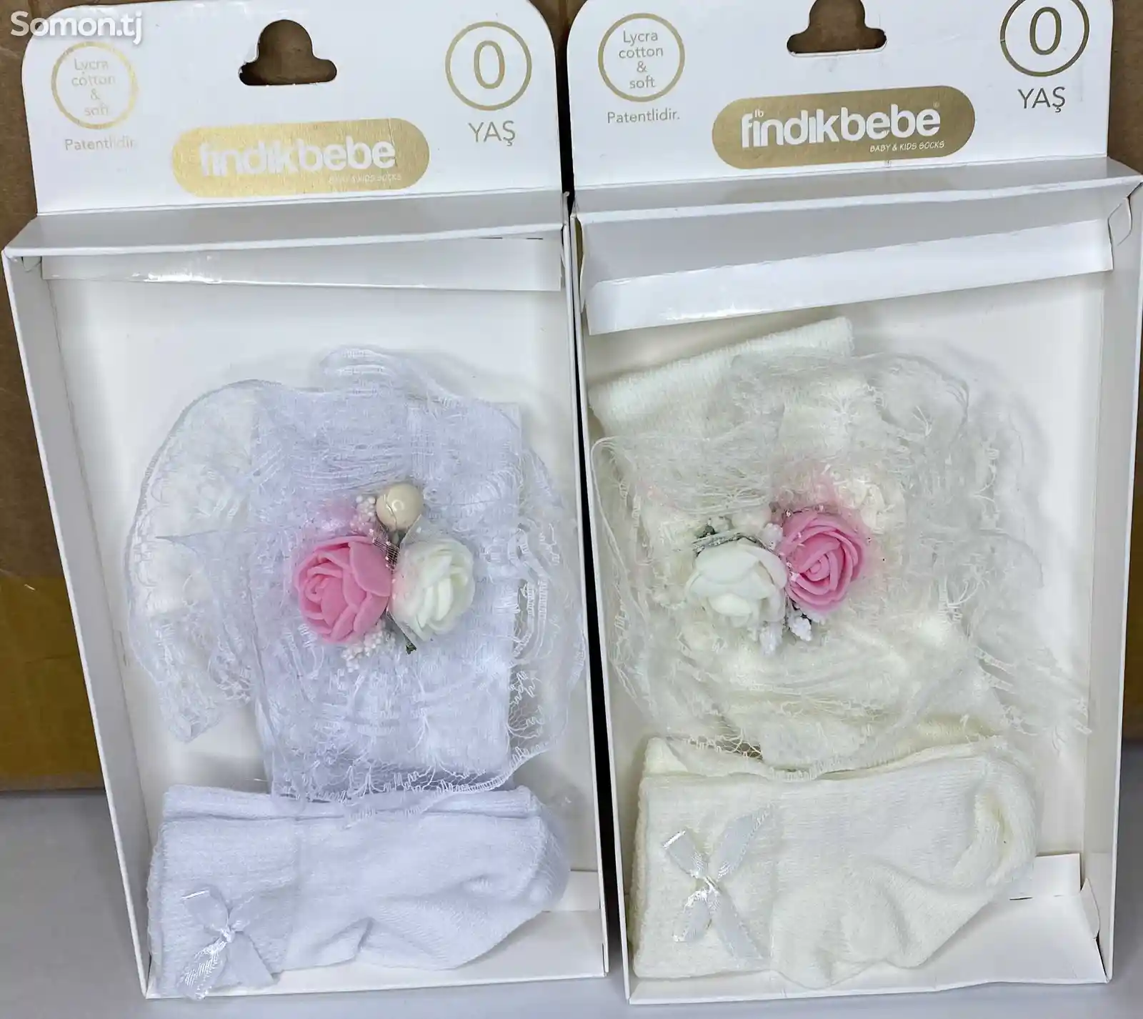 Подарочный набор для новорожденных повязка на голову и носочки-3