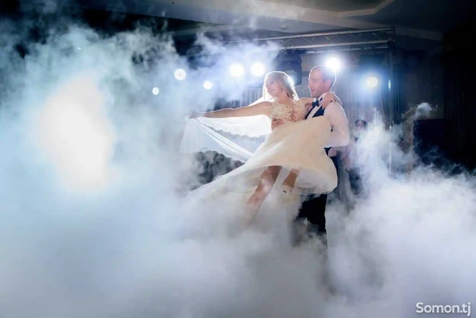 Лёгкий дым на свадьбы-1