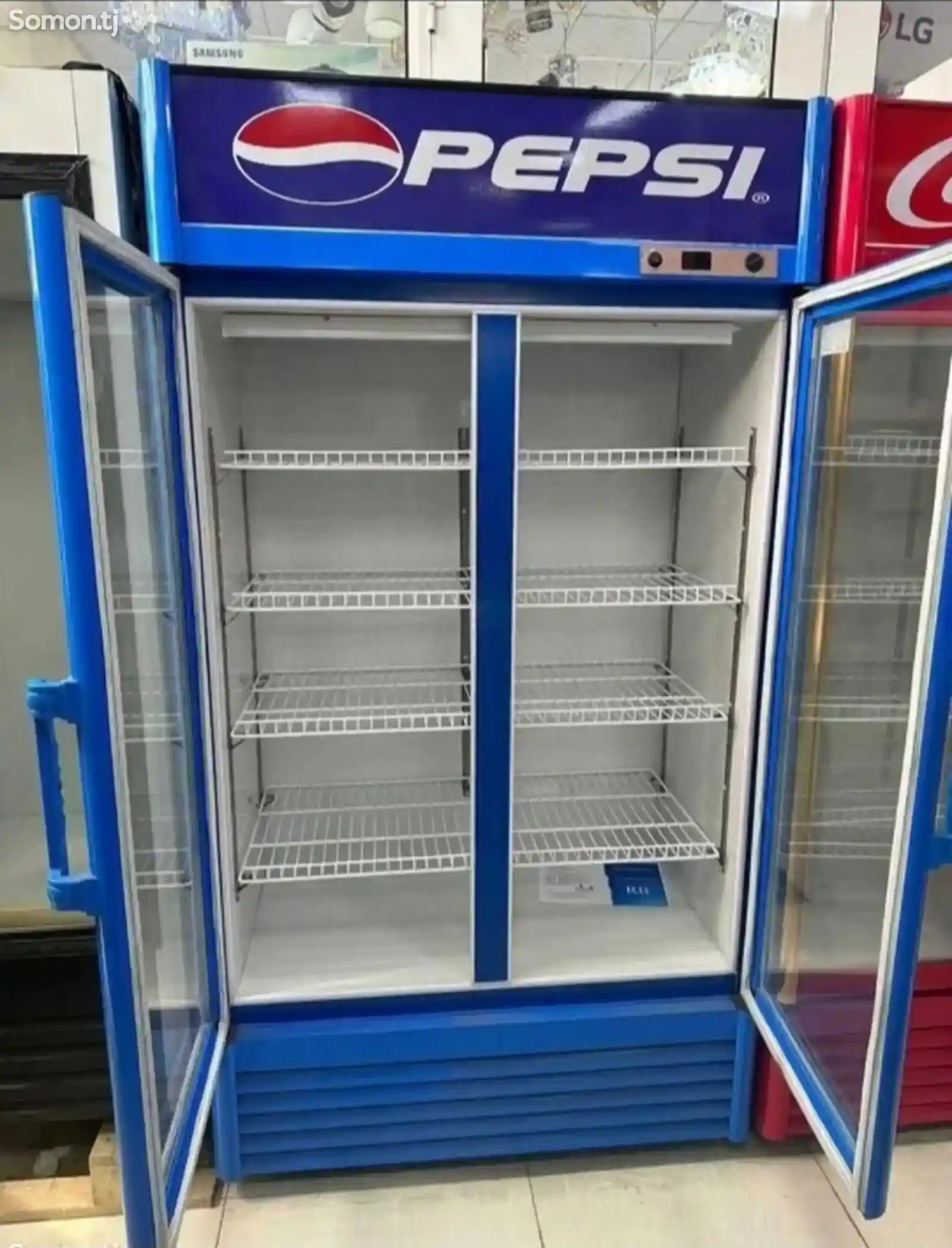 Витринный холодильник Pepsi