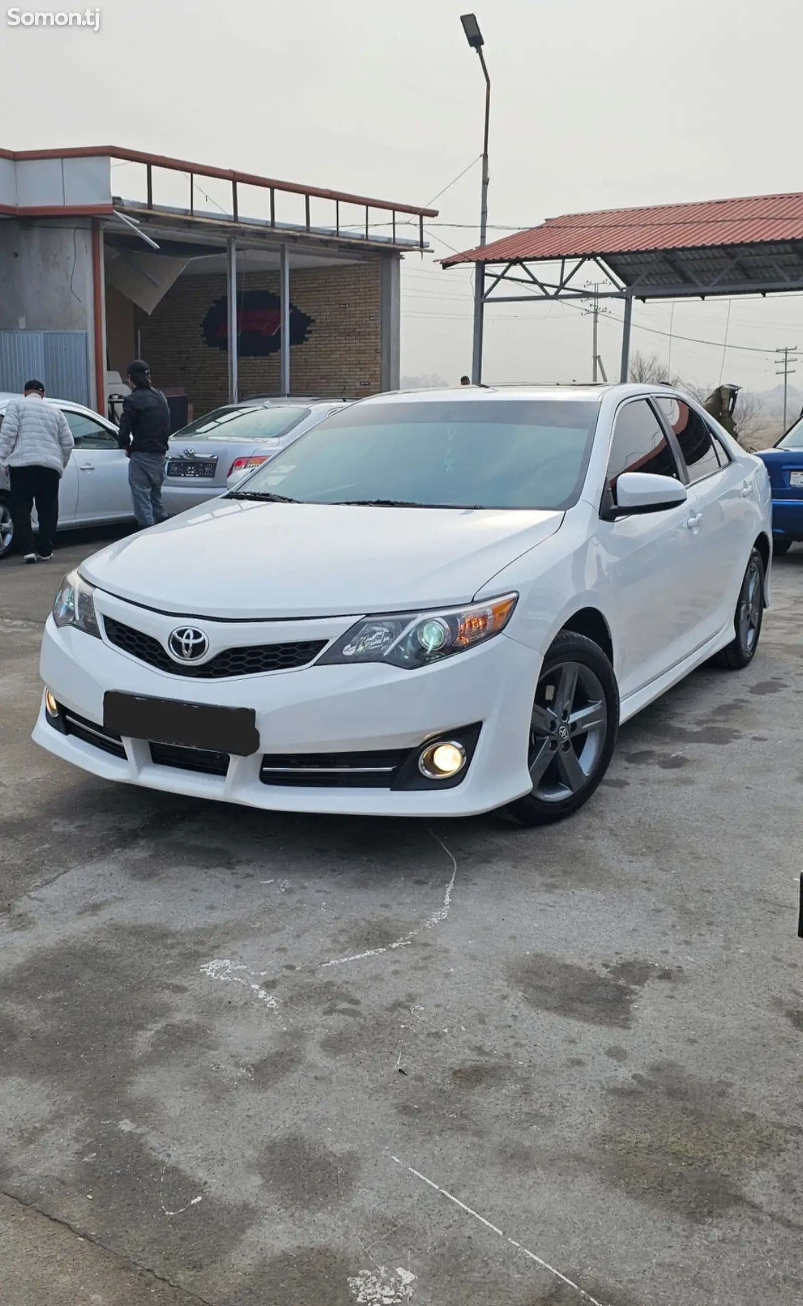 Toyota Camry, 2013-1