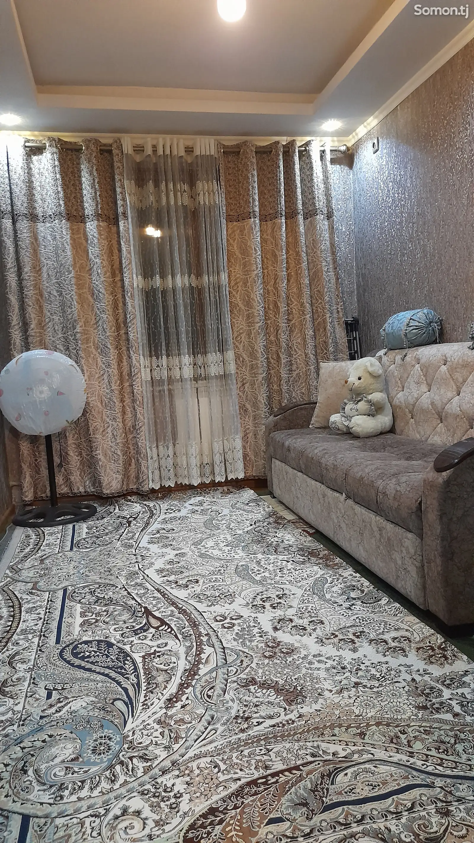 3-комн. квартира, 4 этаж, 50 м², Цирк-7