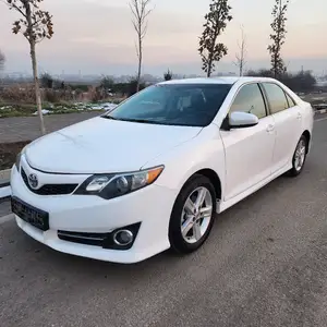 Toyota Camry, 2012