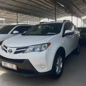 Toyota RAV 4, 2015