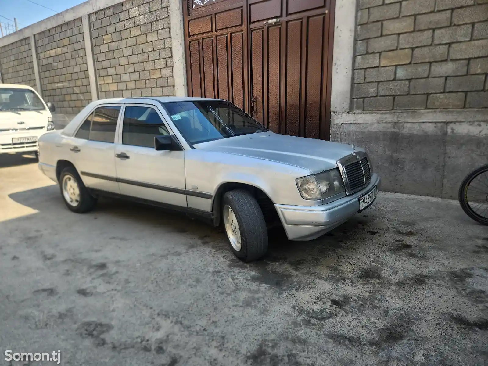 Mercedes-Benz E class, 1988-1