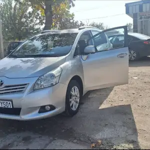 Toyota Verso, 2010