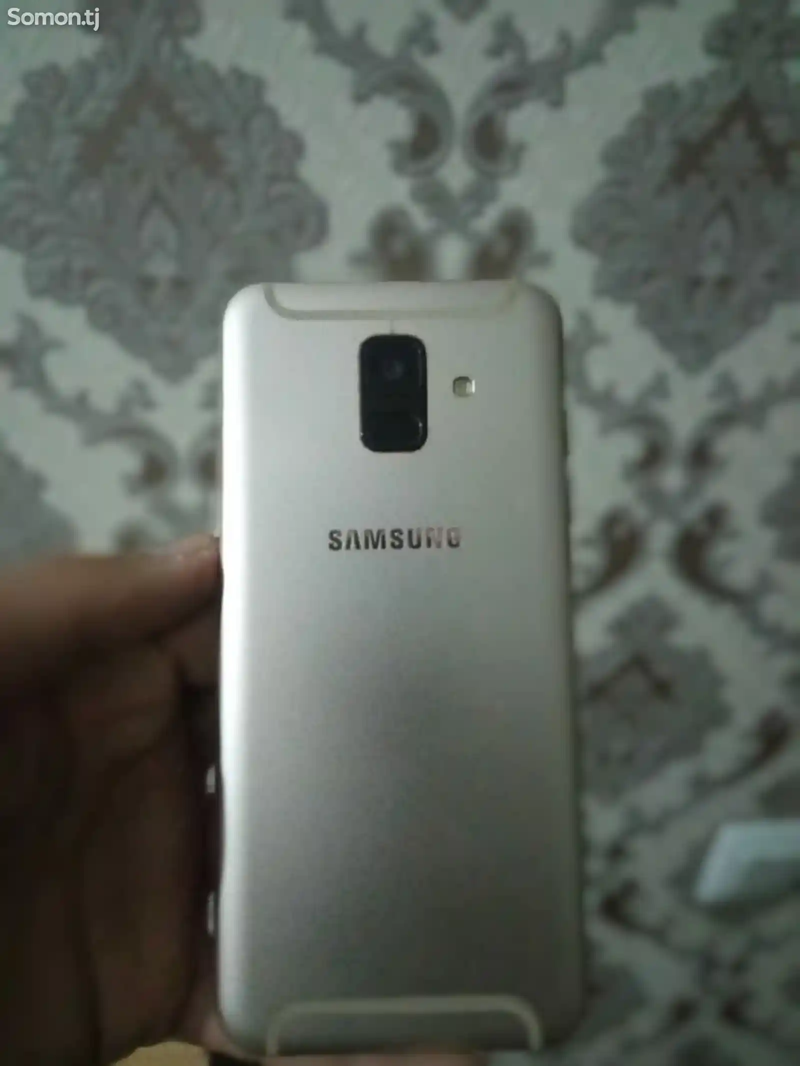 Samsung Galaxy А6-4