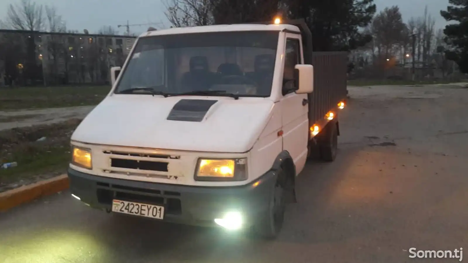 Бортовой автомобиль IVECO 35E, 2000-1