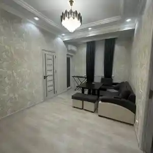 2-комн. квартира, 8 этаж, 60м², 19 мкр