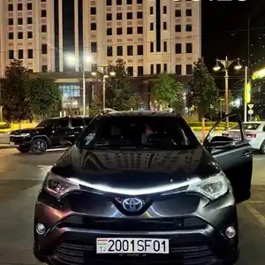 Toyota RAV 4, 2018