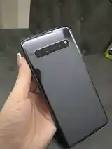 Samsung Galaxy S10 Plus-2