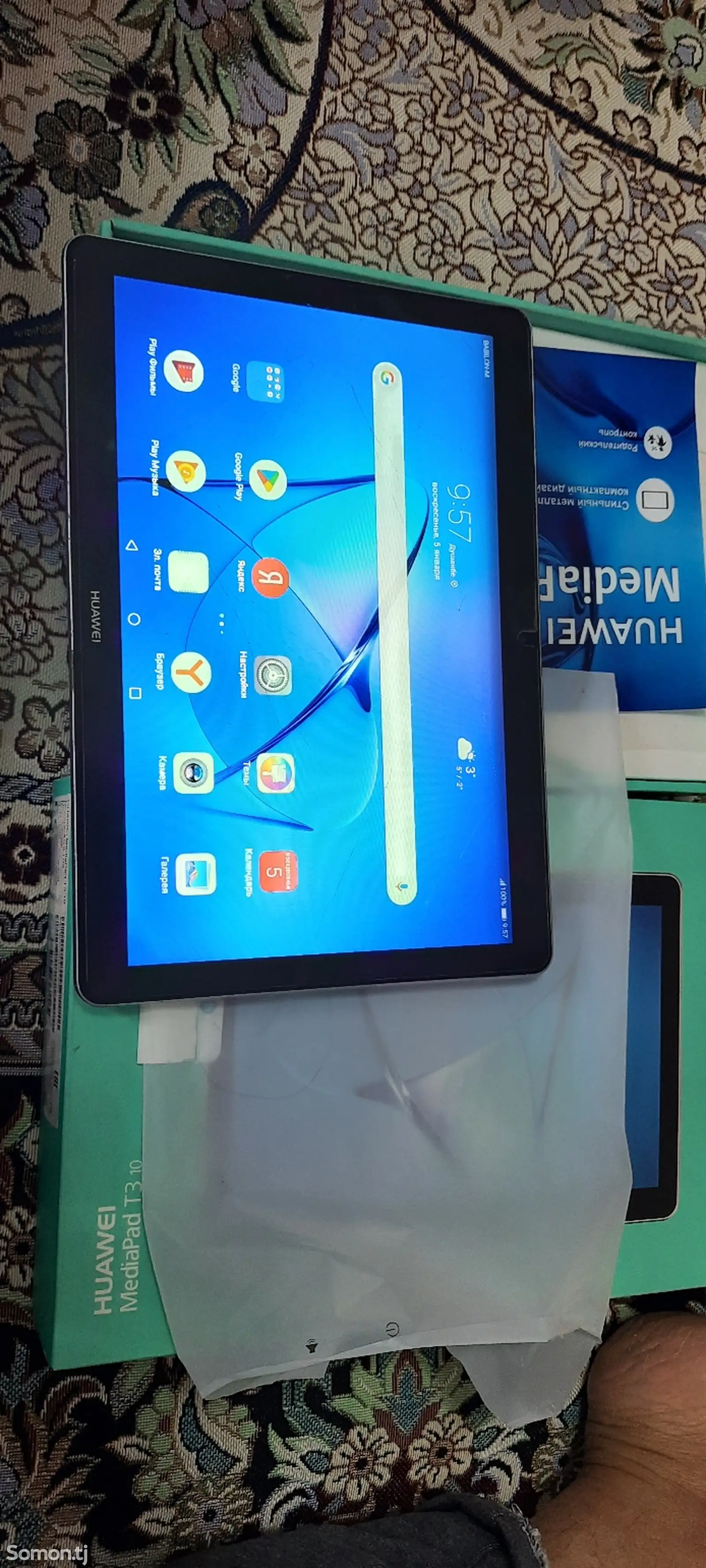 Планшет Huawei-1