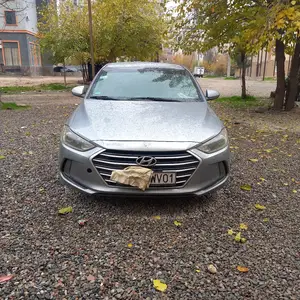 Hyundai Elantra, 2017