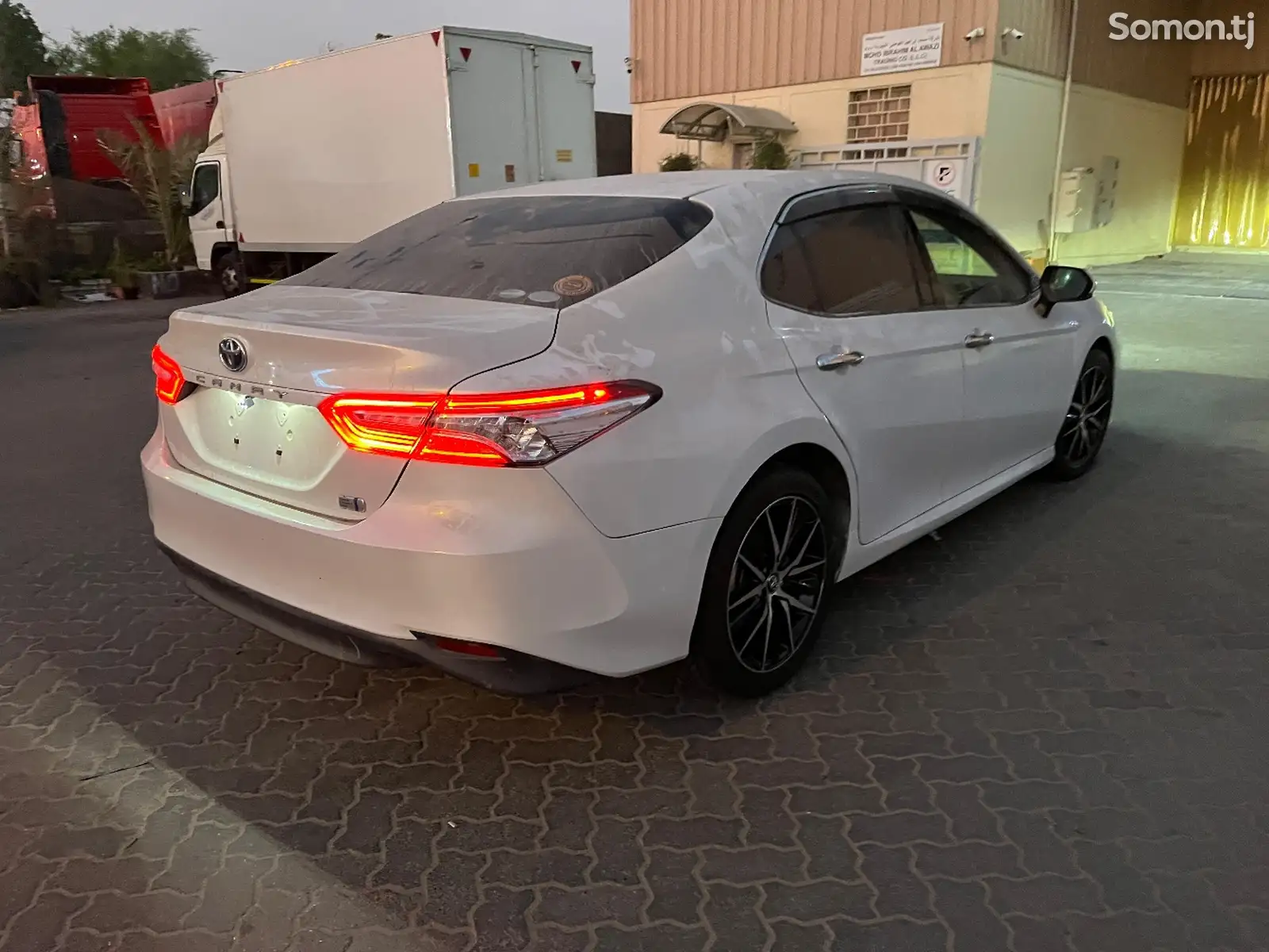 Toyota Camry, 2018-12