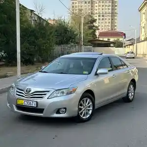 Toyota Camry, 2011