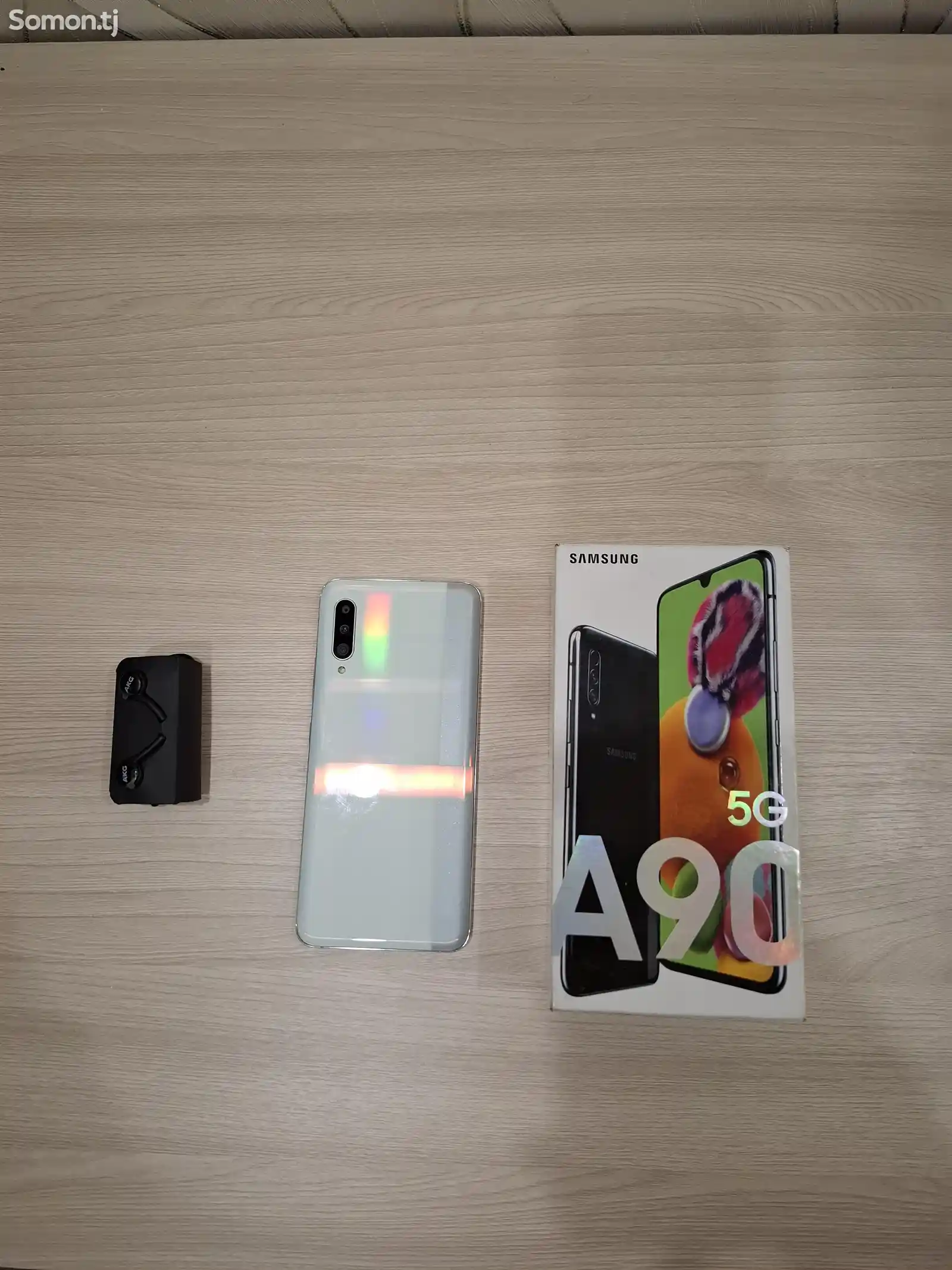 Samsung Galaxy A90-1